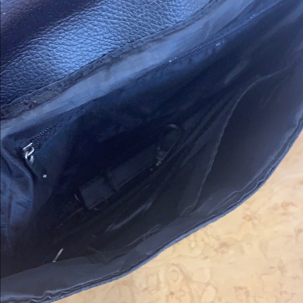 Clutch - Picture 3 of 8